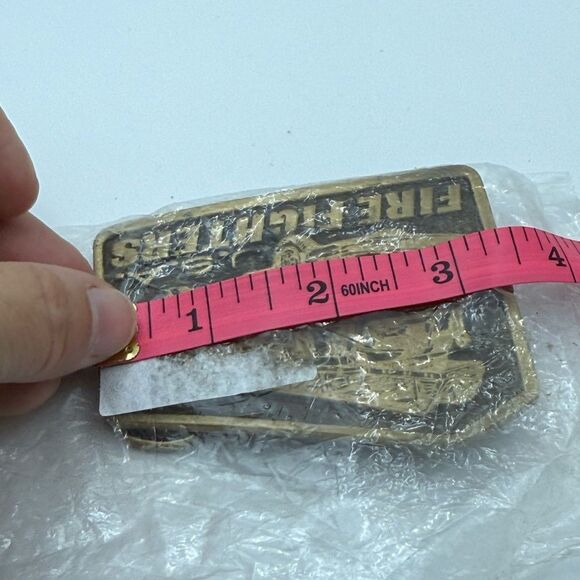 USA Firefighters Fire Truck Fireman Vintage Gold Tone Commemorative Belt Buckle - Picture 6 of 7